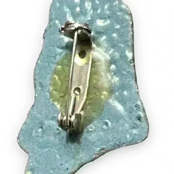 RARE Vintage enamel pin brooch woman’s head - Picture 2 of 3